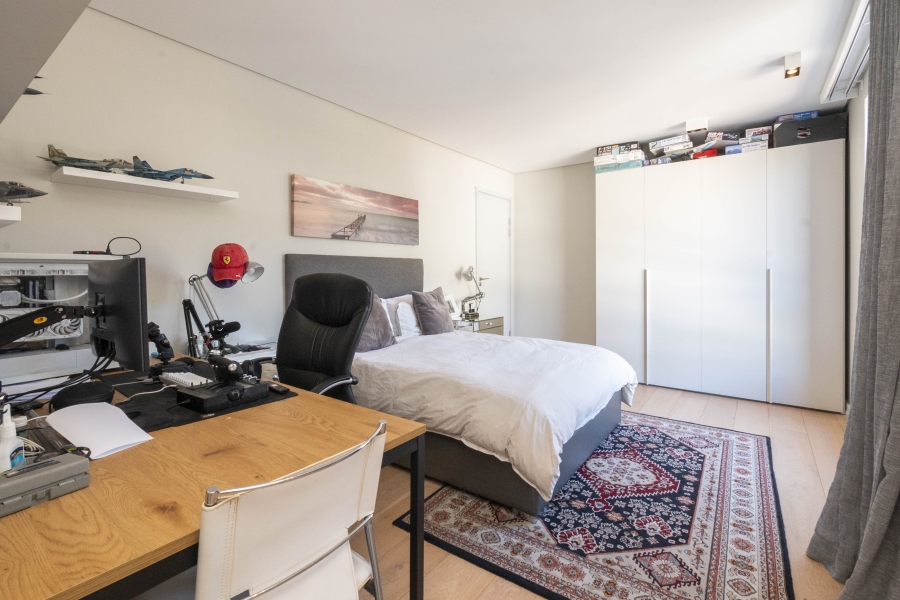 3 Bedroom Property for Sale in Sea Point Western Cape